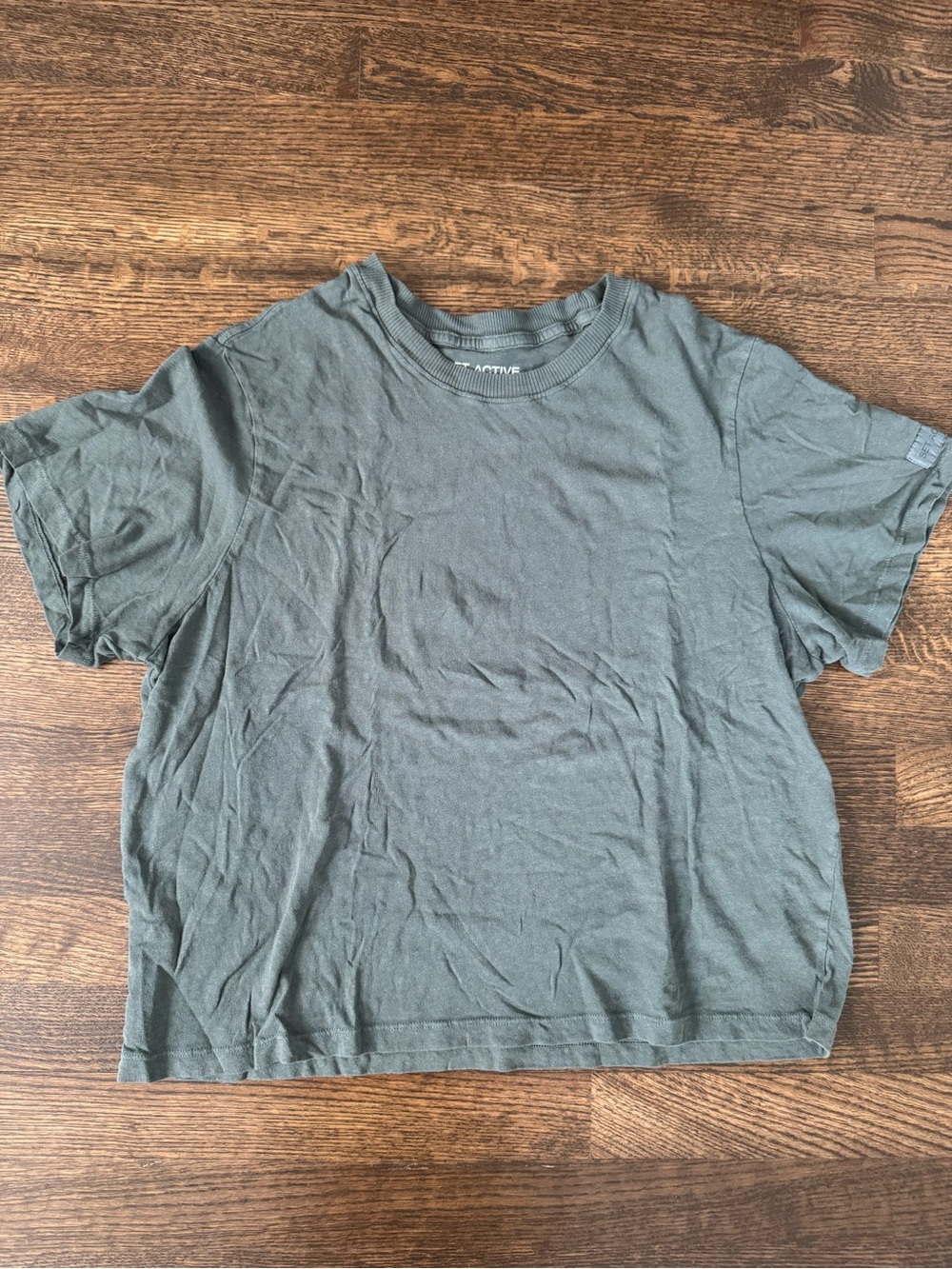 NWOT SET Active Short Sleeve Crewneck Tee in Olive Green